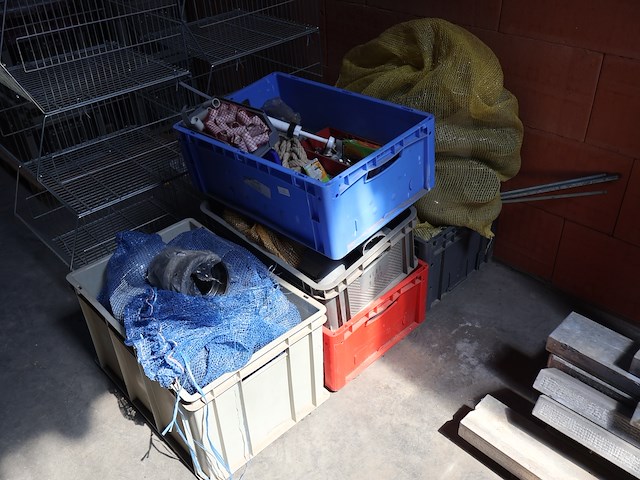 Partij pvc sanitair - afbeelding 1 van  4