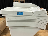 Partij pvc vuilbakken met deksel - afbeelding 1 van  2