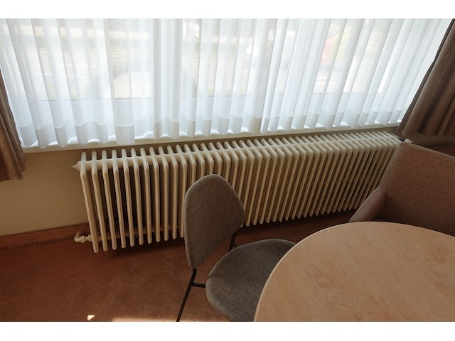 Partij radiatoren - afbeelding 13 van  48