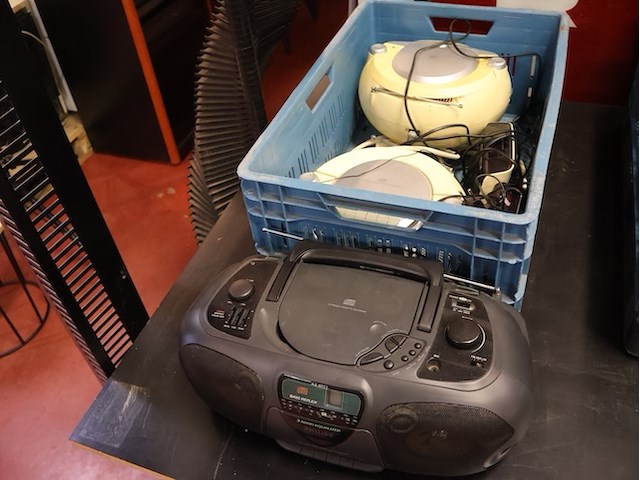 Partij radio - afbeelding 1 van  4