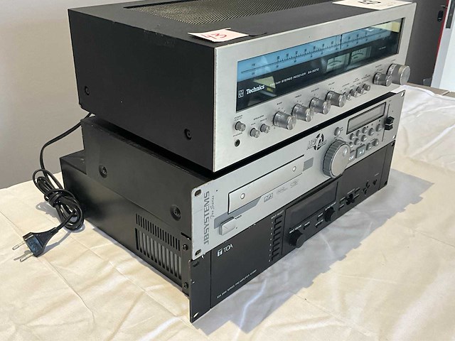 Partij receivers & versterkers - afbeelding 2 van  3