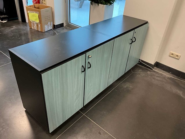 Partij receptie meubilair (inkom) - afbeelding 3 van  8