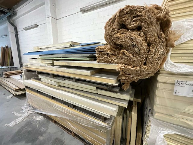 Partij recticel eurowall isolatiepanelen (82mm) + houtwolisolatie en plaatmateriaal - afbeelding 4 van  5