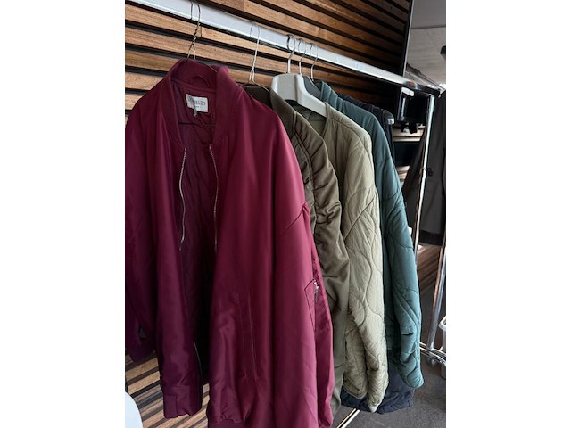 Partij regenjassen - afbeelding 2 van  7