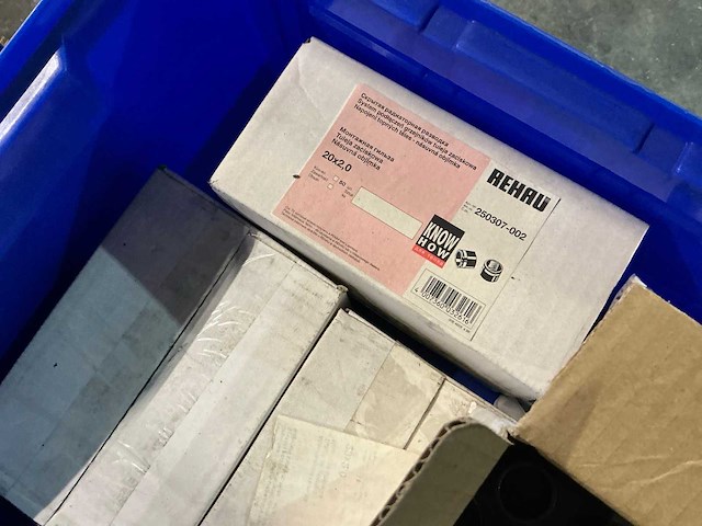 Partij rehau materialen - afbeelding 3 van  11
