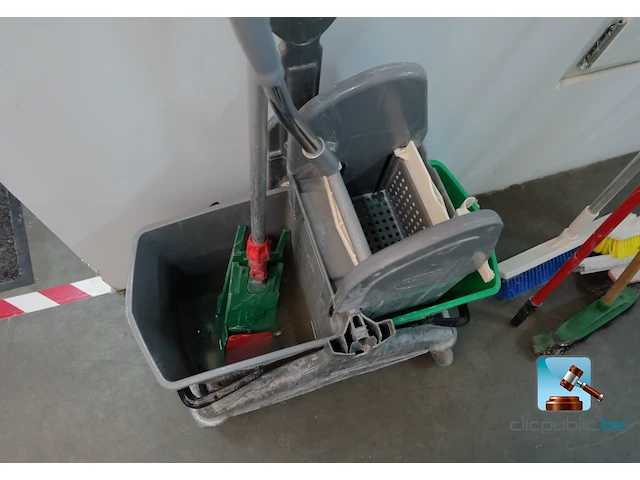 Partij reinigingsapparatuur - afbeelding 9 van  9