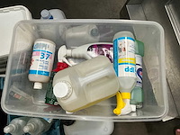 Partij reinigingsmiddelen - afbeelding 2 van  6