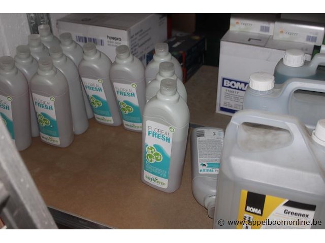 Partij reinigingsproducten, diverse merken waaronder kenolox, sanytol, alphades, novatio, floreal fresh, boma - afbeelding 4 van  4