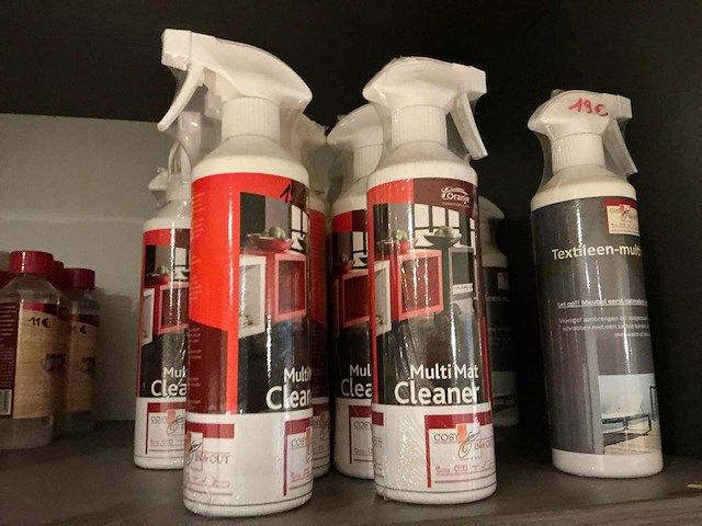 Partij reinigingsproducten voor hout, textiel en leder - afbeelding 2 van  9