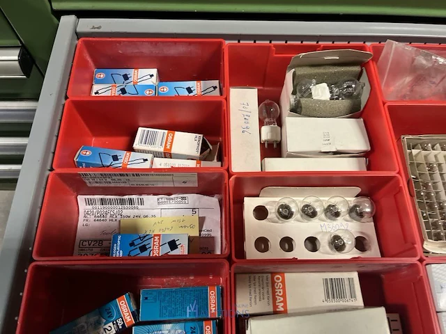 Partij relais, contactoren en kabelgoten - afbeelding 59 van  89