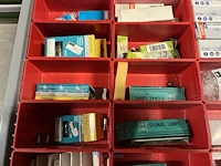 Partij relais, contactoren en kabelgoten - afbeelding 60 van  89