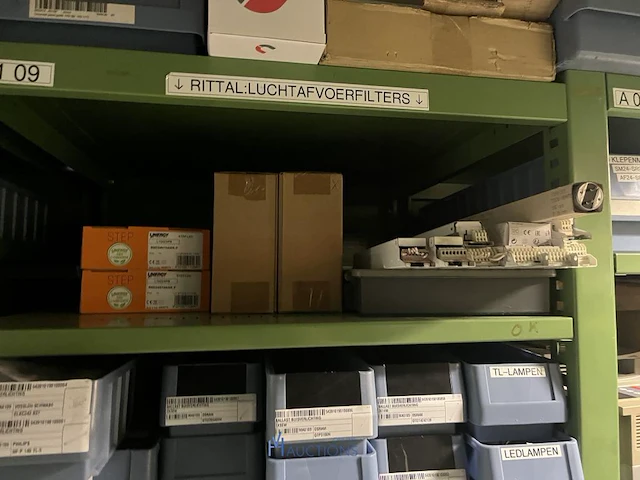 Partij relais, contactoren en kabelgoten - afbeelding 87 van  89