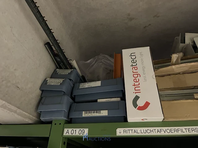 Partij relais, contactoren en kabelgoten - afbeelding 88 van  89