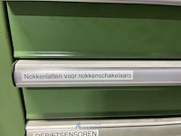 Partij relais en besturingscomponenten - afbeelding 26 van  133