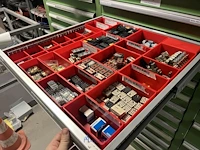 Partij relais en besturingscomponenten - afbeelding 81 van  133