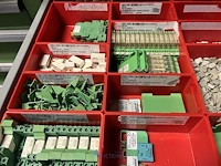 Partij relais en besturingscomponenten - afbeelding 113 van  133