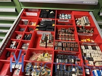 Partij relais en schakelaars - afbeelding 5 van  19