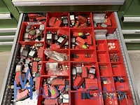 Partij relais en schakelaars - afbeelding 17 van  19