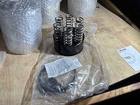 Partij reserveonderdelen voor pneumatische machines - afbeelding 2 van  4
