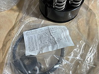 Partij reserveonderdelen voor pneumatische machines - afbeelding 3 van  4
