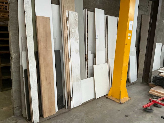 Partij restanten plaatmateriaal - afbeelding 1 van  8