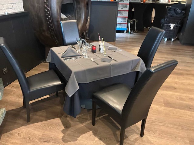 Partij restauranttafels en stoelen - afbeelding 4 van  5