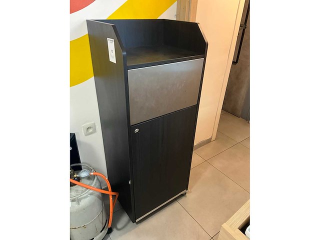 Partij restauranttafels en stoelen - afbeelding 5 van  5