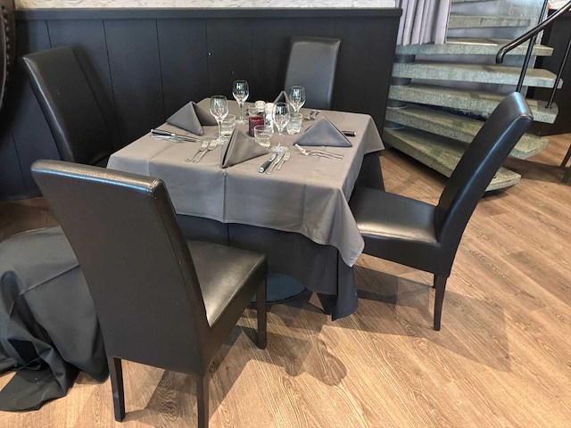Partij restauranttafels en stoelen - afbeelding 3 van  5