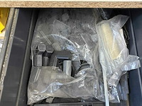 Partij resten voor aluminium ramen + groot aluminium raam - afbeelding 5 van  22