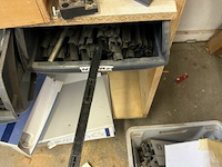 Partij resten voor aluminium ramen + groot aluminium raam - afbeelding 8 van  22