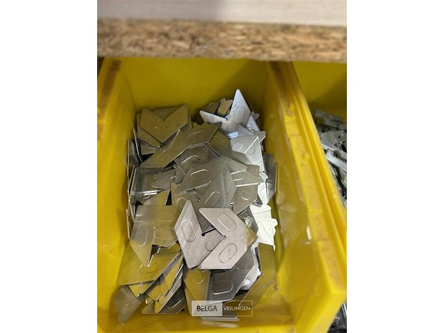 Partij resten voor aluminium ramen + groot aluminium raam - afbeelding 11 van  22