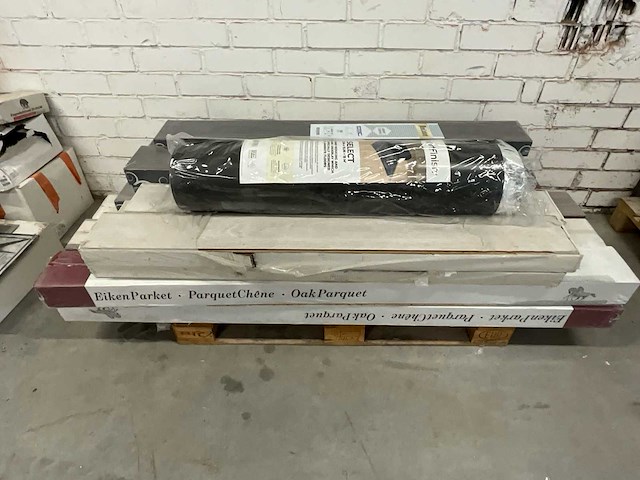 Partij restpartij plaatmateriaal, parket en isolatie (mdf, osb, gips, eikenparket) - afbeelding 1 van  6
