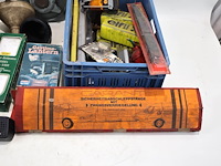 Partij retro auto - afbeelding 2 van  11