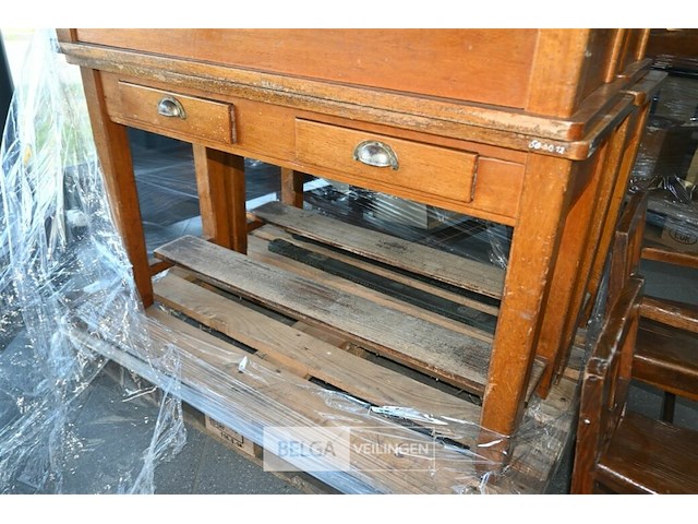 Partij retro schoolbanken + stoelen - afbeelding 3 van  5