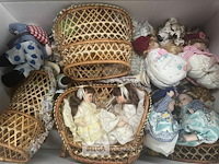Partij rieten zeteltjes met poppetjes - afbeelding 3 van  3