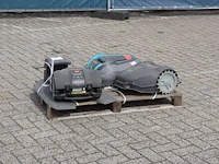 Partij robotmaaiers stiga autoclip 225s en gardena r50li elektrisch 3 stuks
