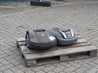 Partij robotmaaiers - afbeelding 1 van  1