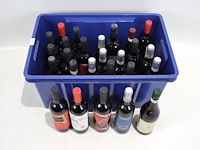 Partij rode wijn - afbeelding 2 van  6