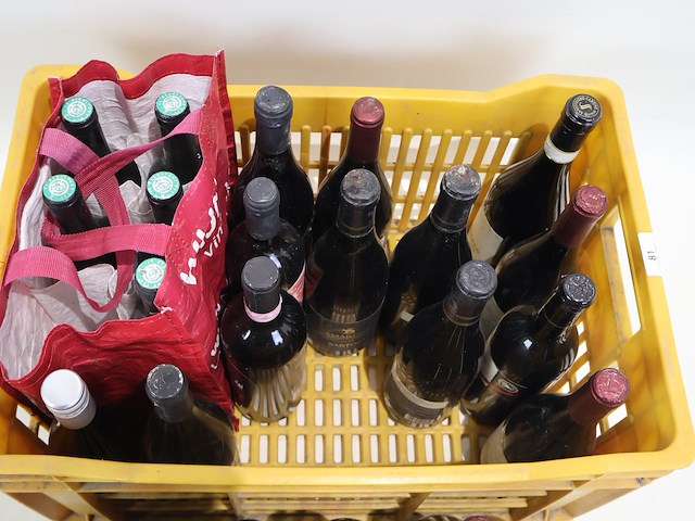 Partij rode wijn - afbeelding 5 van  7