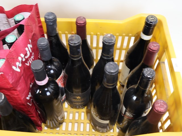 Partij rode wijn - afbeelding 7 van  7