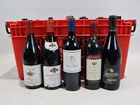 Partij rode wijn - afbeelding 2 van  7