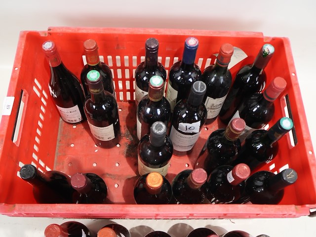 Partij rode wijn - afbeelding 5 van  7