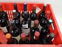 Partij rode wijn - afbeelding 7 van  7