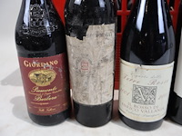 Partij rode wijn - afbeelding 3 van  7