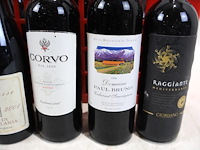 Partij rode wijn - afbeelding 4 van  7