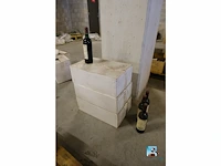 Partij rode wijnflessen - afbeelding 4 van  4