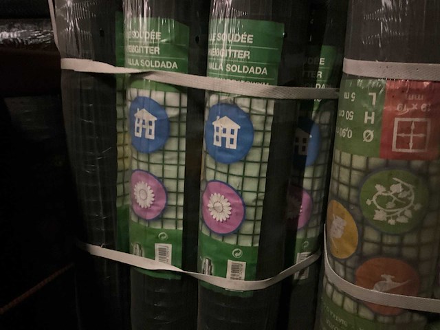 Partij rollen tuingaas - afbeelding 20 van  26