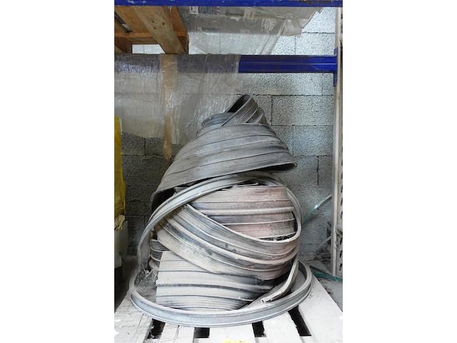 Partij rubber - afbeelding 1 van  1