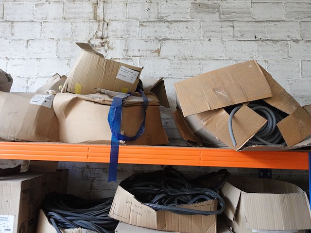Partij rubber - afbeelding 18 van  26