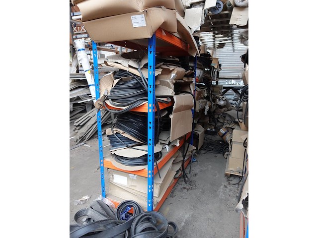 Partij rubber - afbeelding 12 van  26